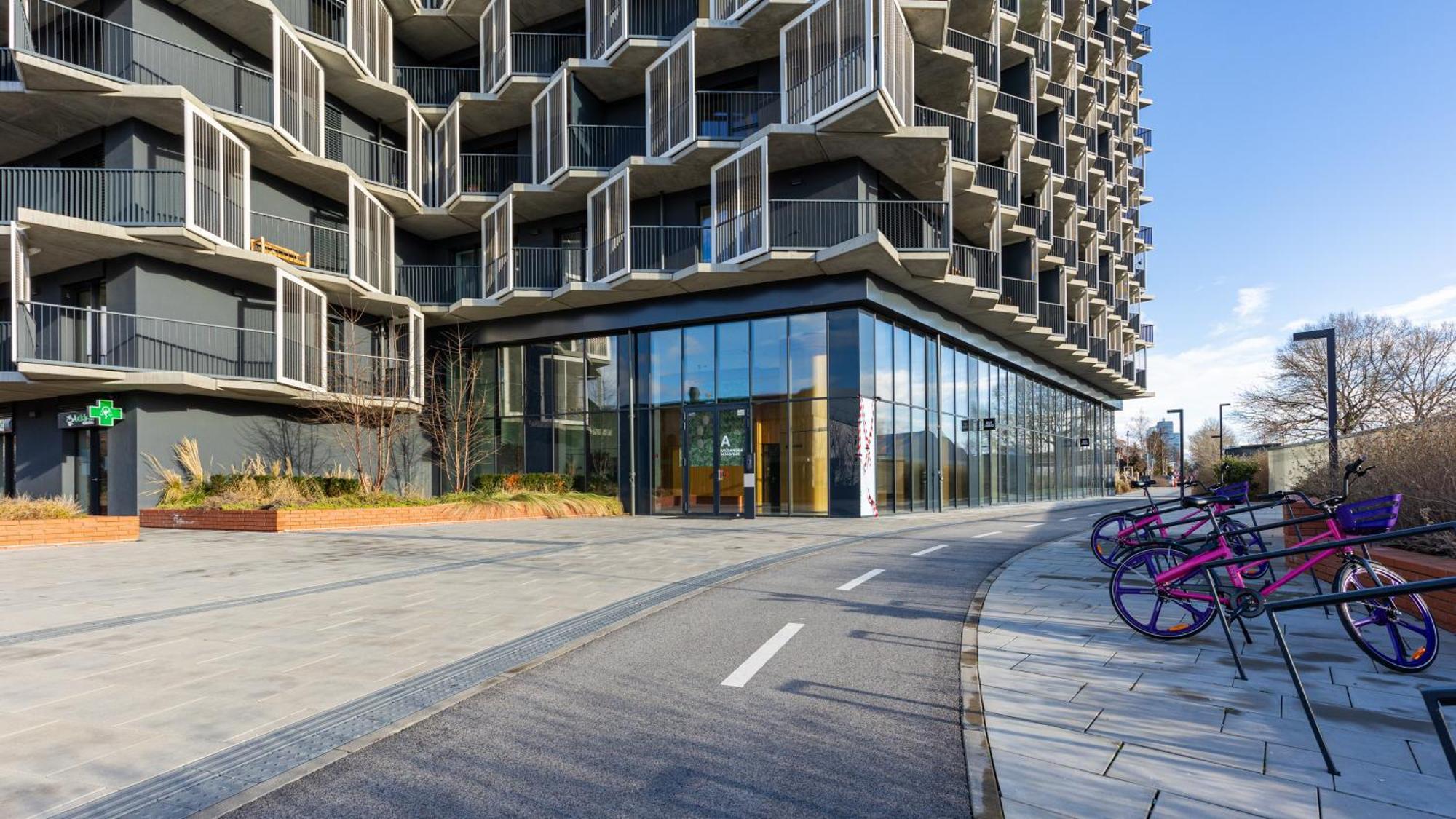 Bnb Slovakia Guthaus 64D Bratislava Ngoại thất bức ảnh