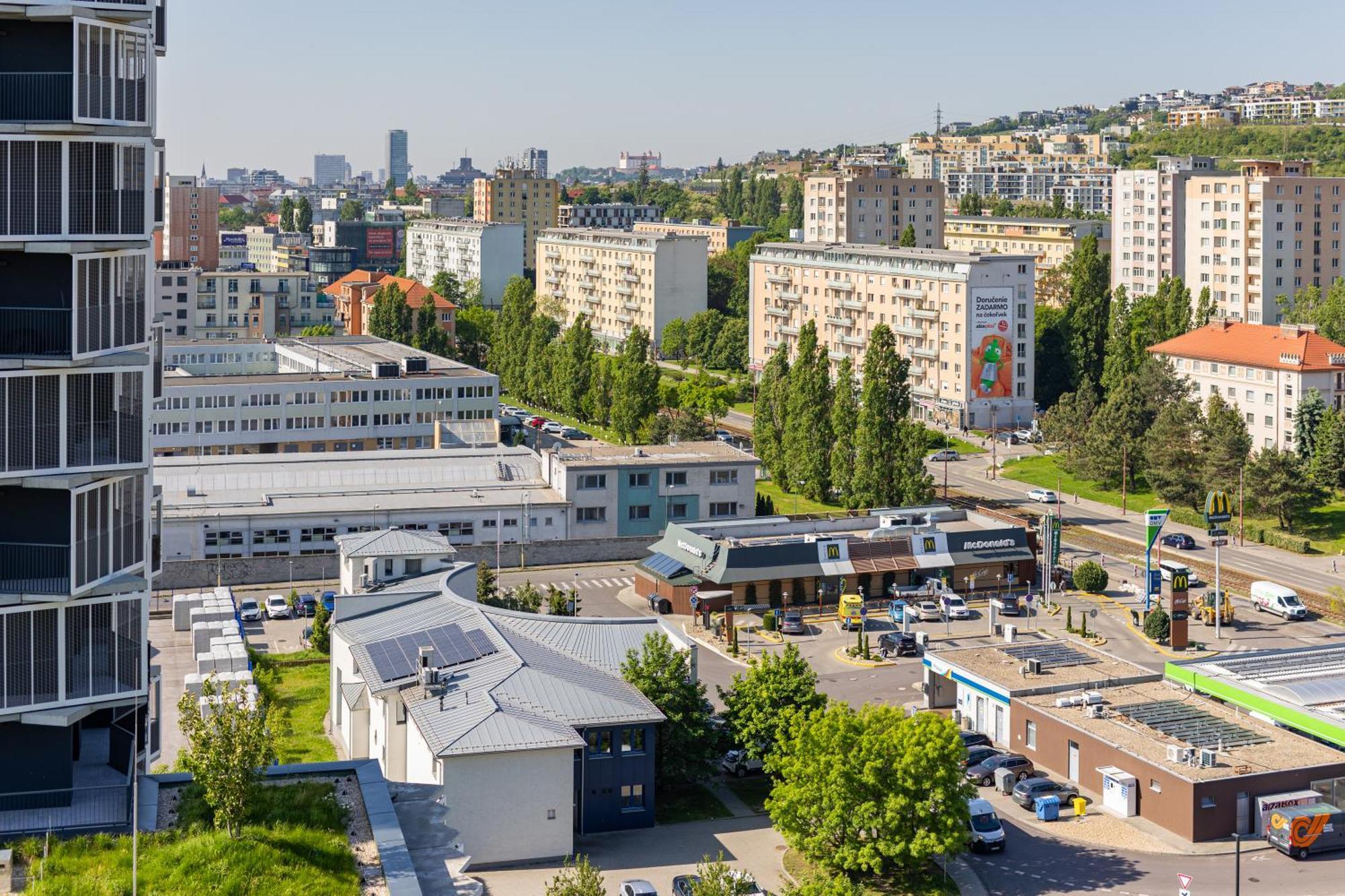Bnb Slovakia Guthaus 64D Bratislava Ngoại thất bức ảnh
