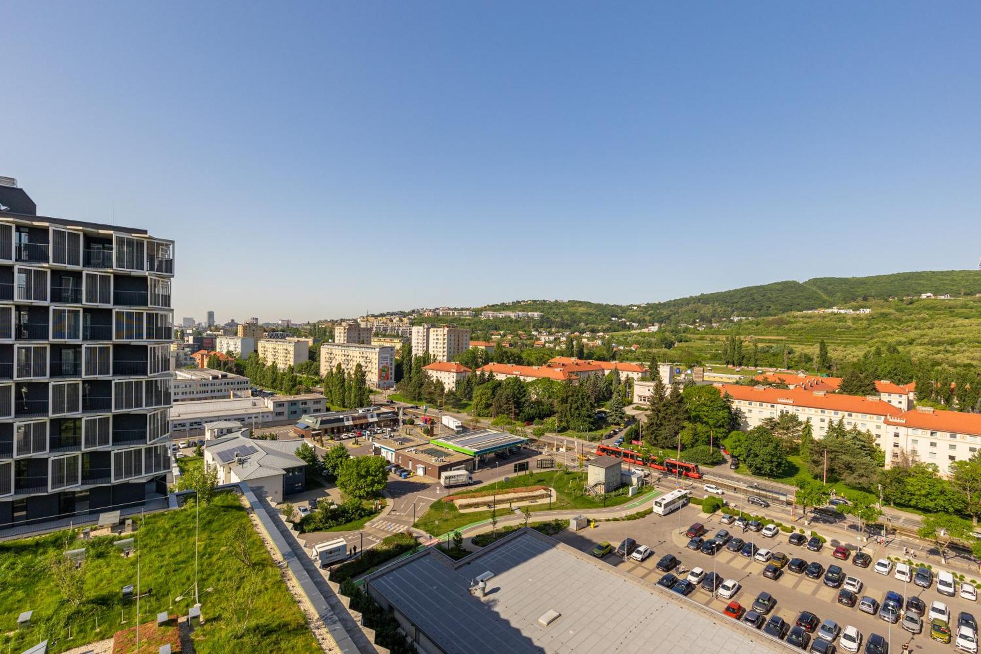 Bnb Slovakia Guthaus 64D Bratislava Ngoại thất bức ảnh